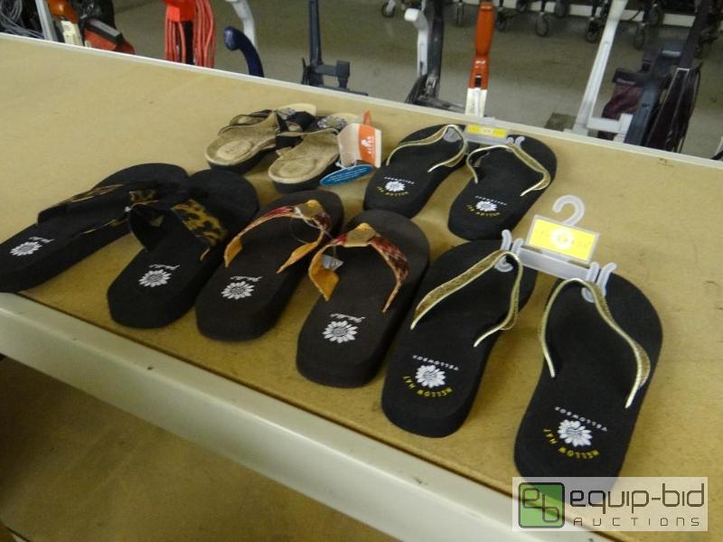 lot 2700 image: 5 new pairs of ladies flip flops....