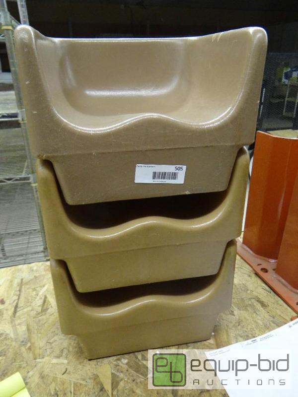 lot 505 image: Lot of 3 booster seats....