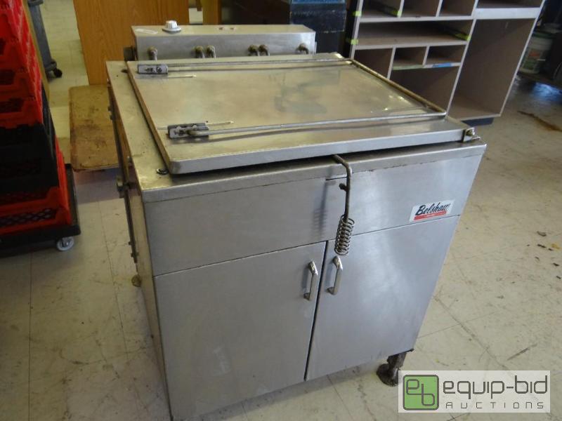 lot 534 image: Belshaw&nbspcommercial donut fryer.  Model-6...