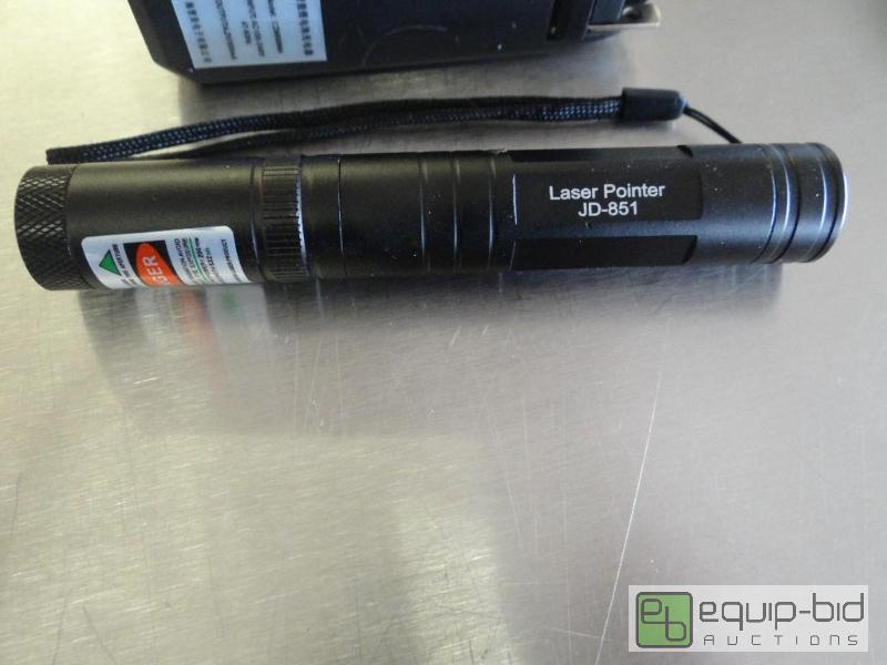 lot 537 image: New Military grade green laser pointer with b...