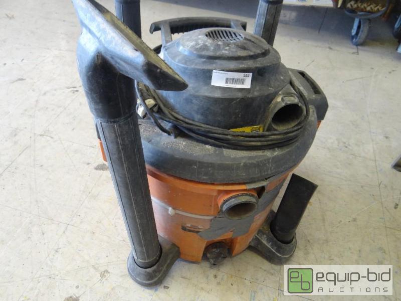 lot 553 image: Ridgid shop vac. No hose....