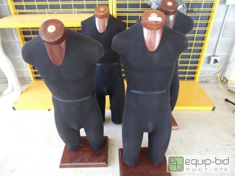 lot 583 image: Lot of 4 mannequin busts....