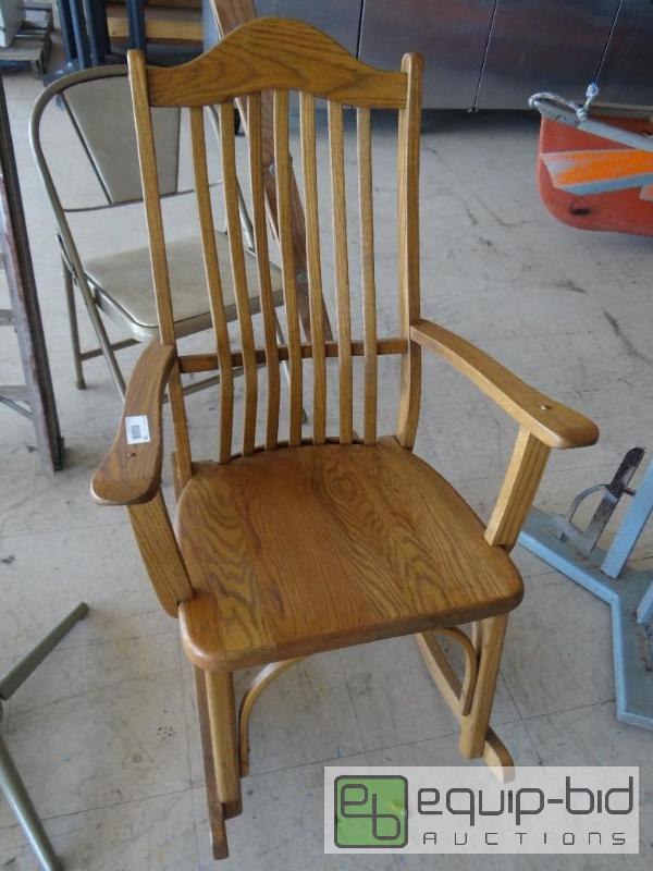 lot 592 image: Very nice oak rocking chair....