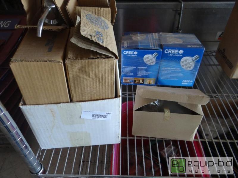 lot 599 image: Lot of new soap dispensers and 2 new light bu...