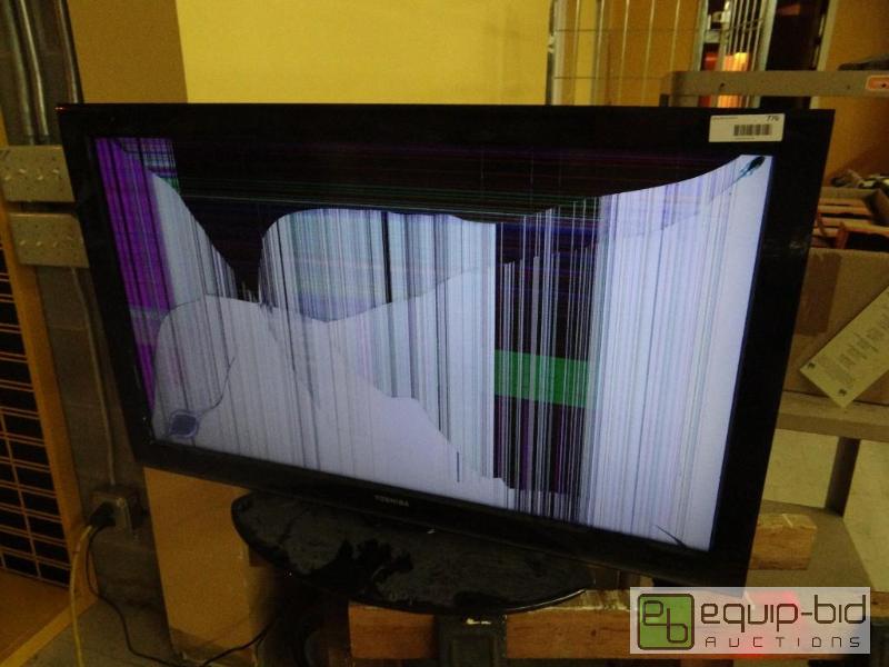 lot 776 image: Toshiba 40&quot LCD TV.  Screen issue....