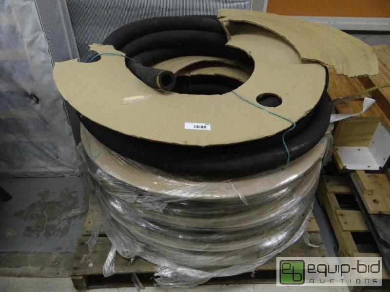 lot 788 image: Pallet of 4 new high pressure hoses.  These c...