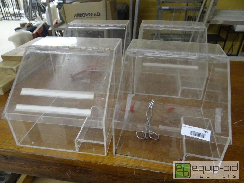 lot 799 image: Lot of 4 counter top display bins for candy o...