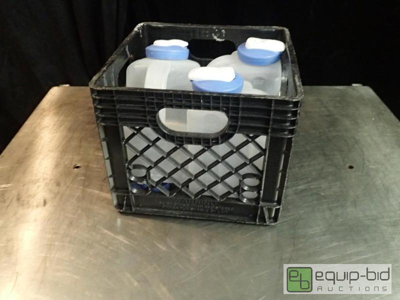 lot 3102 image: (3) Plastic One Gallon Containers