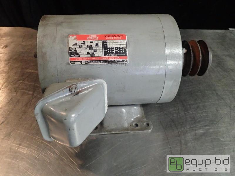 lot 3104 image: Dayton Tri-Volt 3 HP Motor