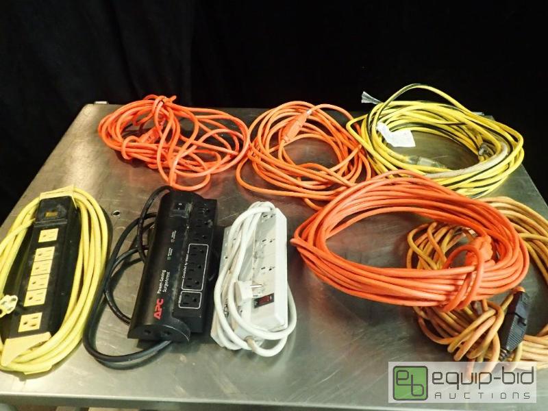 lot 3107 image: Power Strips and Extension Cords