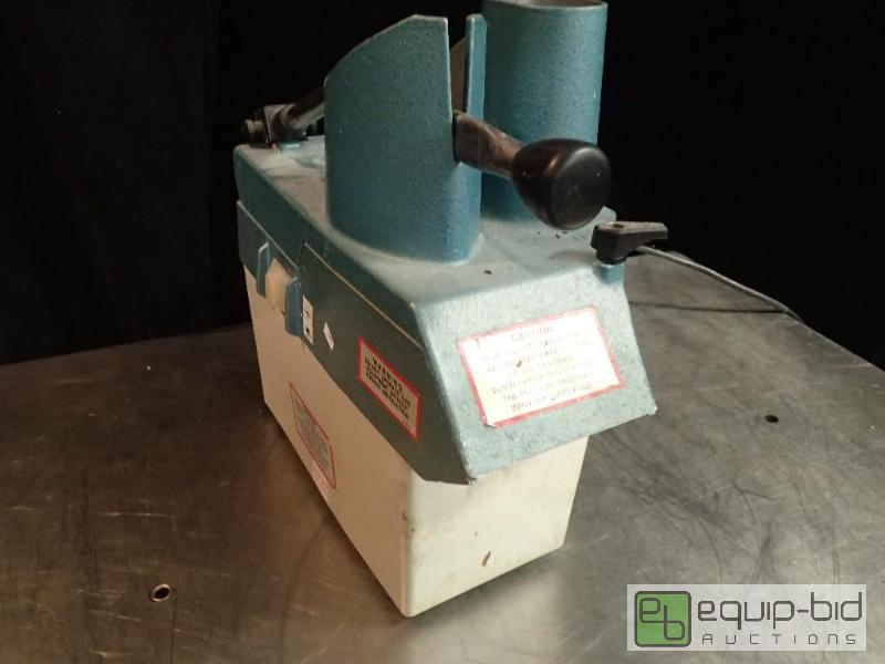 lot 3163 image: Dito Dean Food Prep Food Processor