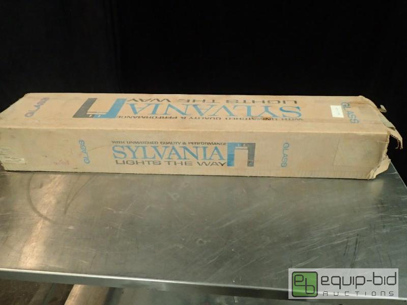 lot 3167 image: Box of Sylvania Fluorescent Lights