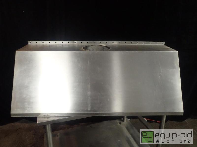 lot 3193 image: Stainless Steel Exhaust Hood