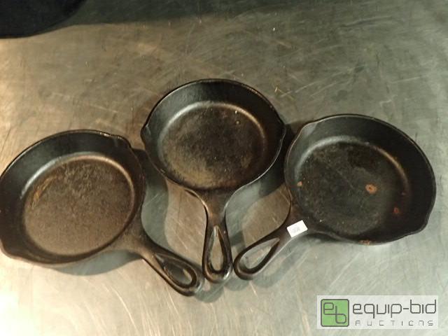 lot 4038 image: Lot of (3) 6in Lodge Cast Iron Skillet