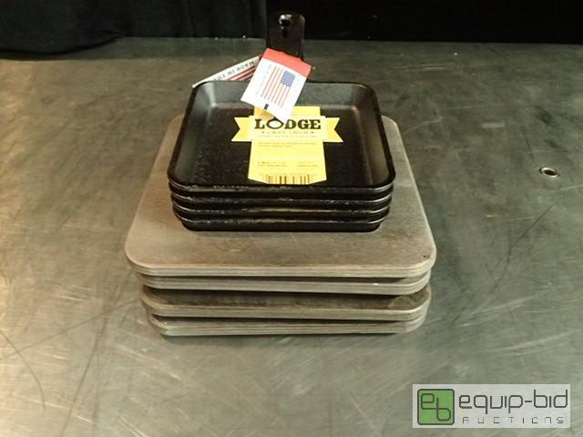 lot 4042 image: Lot of (4) Lodge 5in Cast Iron Skillits