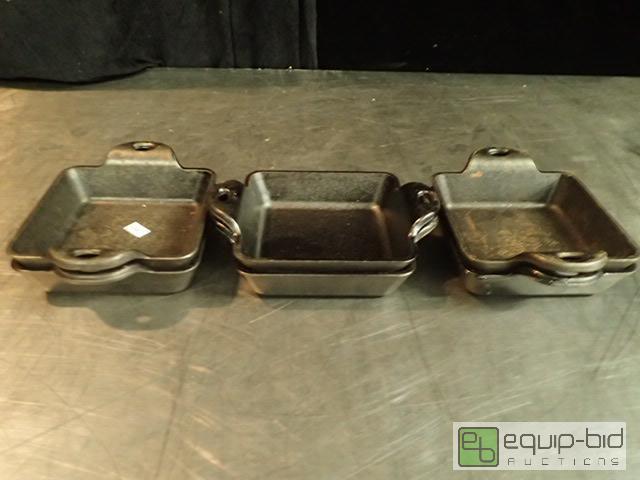 lot 4043 image: Lot of (6) Lodge 4.5in Cast Iron Skillits