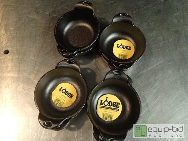 lot 4045 image: Lot of (8) Lodge Cast Iron Cookware