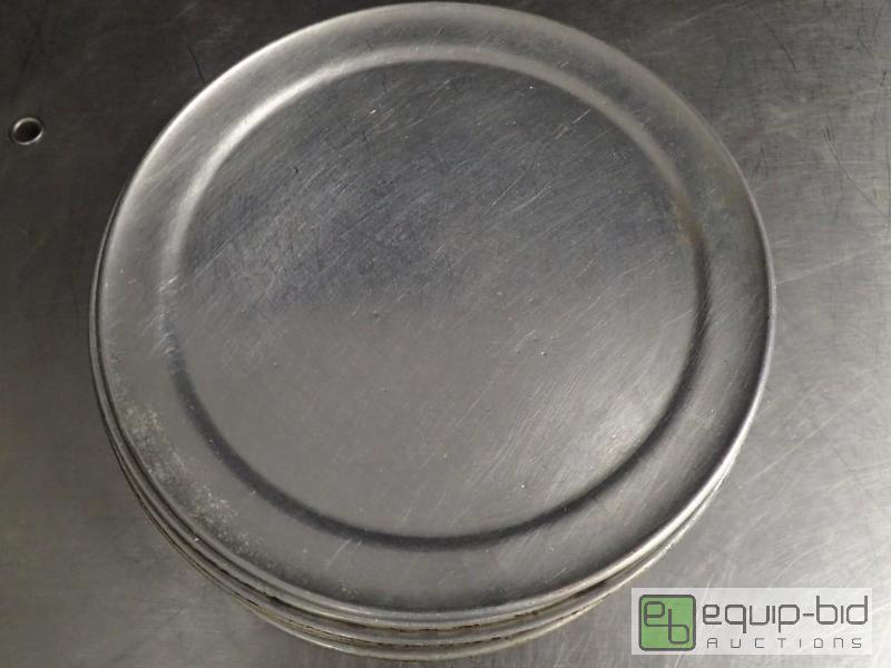 lot 1082 image: Lot of Ten Inch Pizza Pans