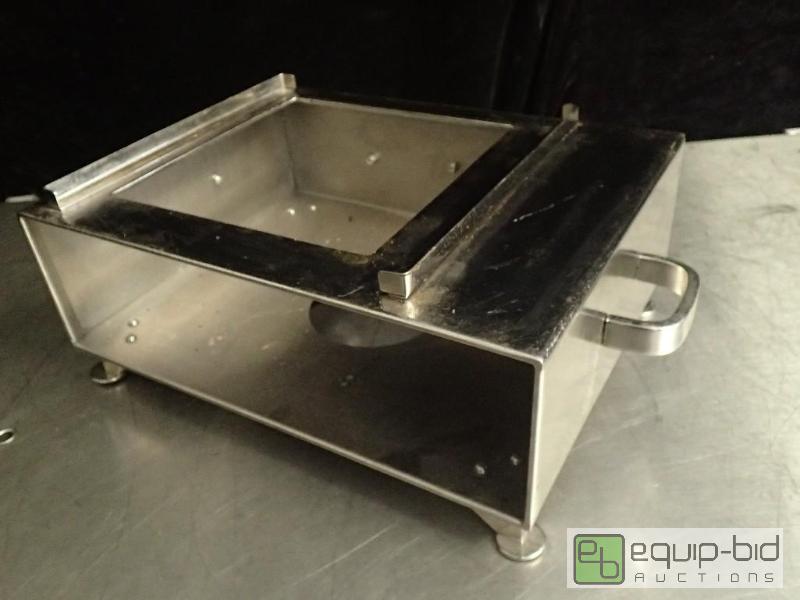 lot 1103 image: Chafing Dish