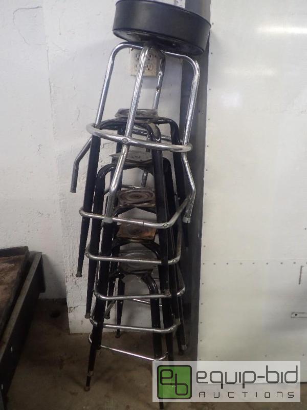 lot 1173 image: One Stool and Five Stool Bases