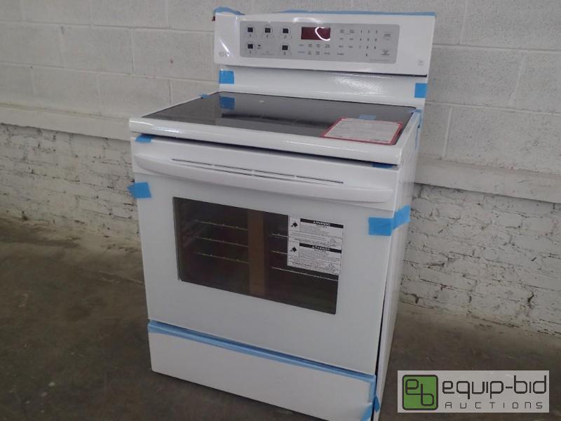 lot 3229 image: 6.3 cu. ft. Capacity Electric Single Oven Range with True Convection and EasyClean