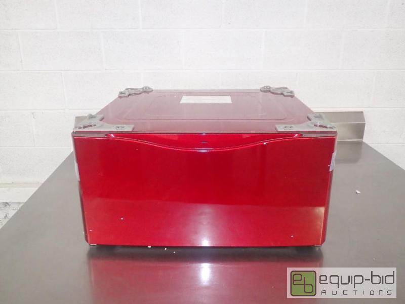 lot 3240 image: Kenmore 27 Laundry WasherDryer Pedestal with Drawer