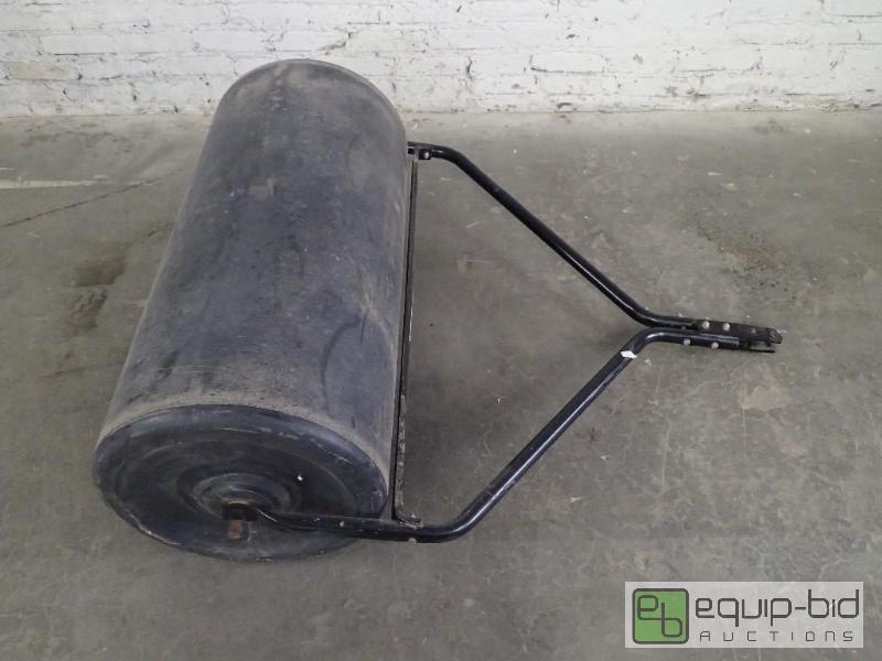 lot 3282 image: Argo-Fab Lawn Roller