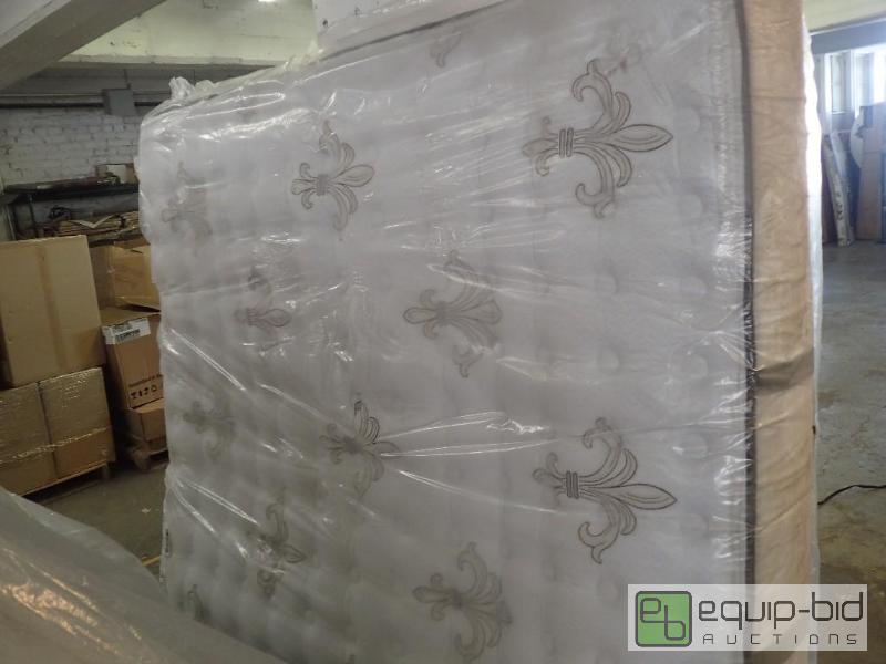 lot 3317 image: Stearns & Foster Signature Huddersfield Luxury Firm Euro Pillowtop King Mattress Only