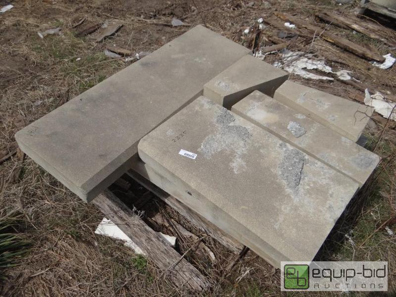 lot 2225 image: 4 Pallets of various size landscaping rock.  ...