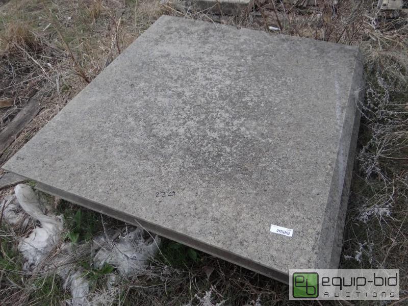 lot 2229 image: 3 Pallets of various size landscaping rock.  ...