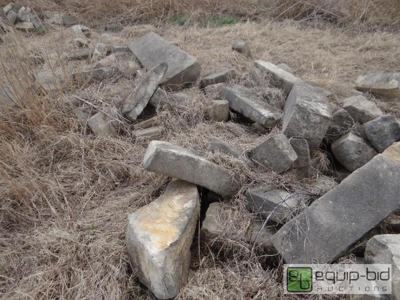 lot 2233 image: Large pile of various size landscaping rock. ...