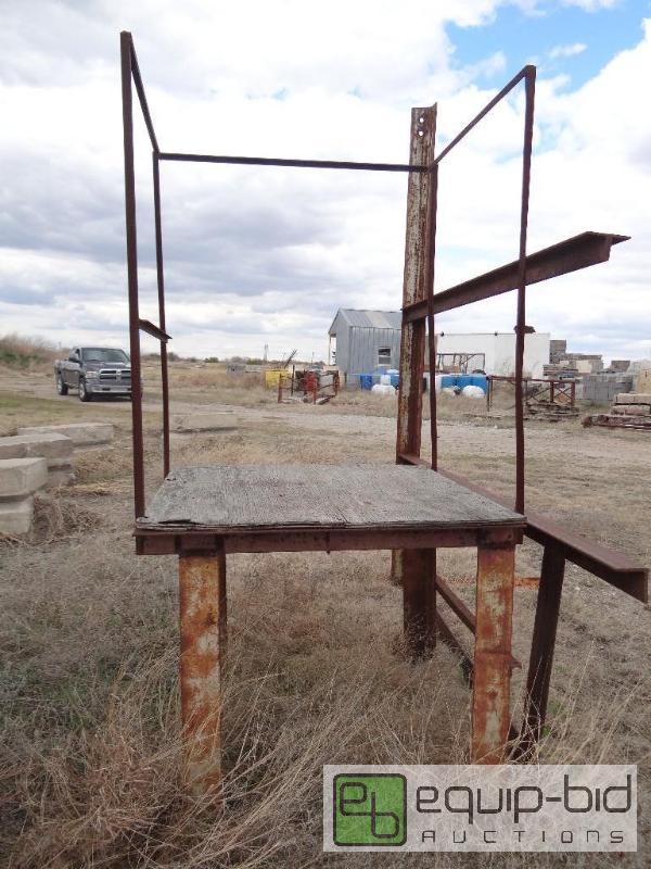 lot 2251 image: Metal platform....