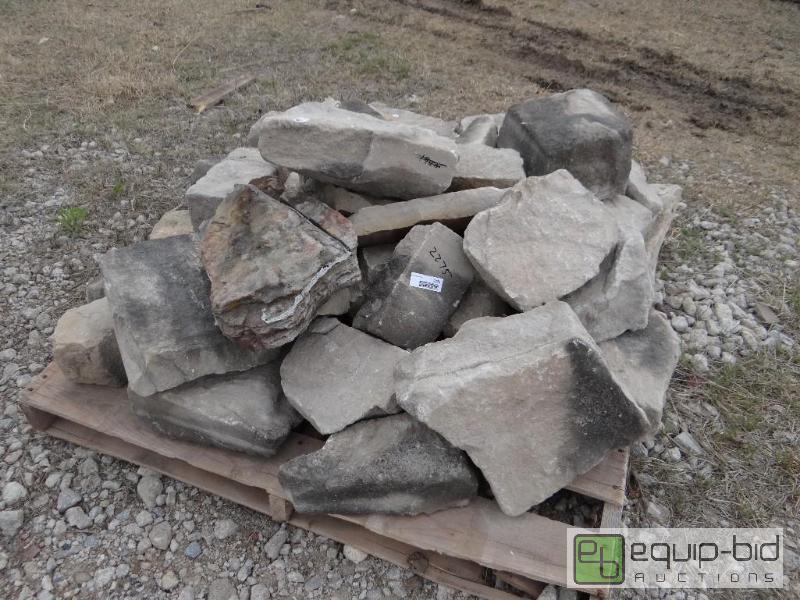 lot 2275 image: 3 Pallets of various size landscape stoneroc...