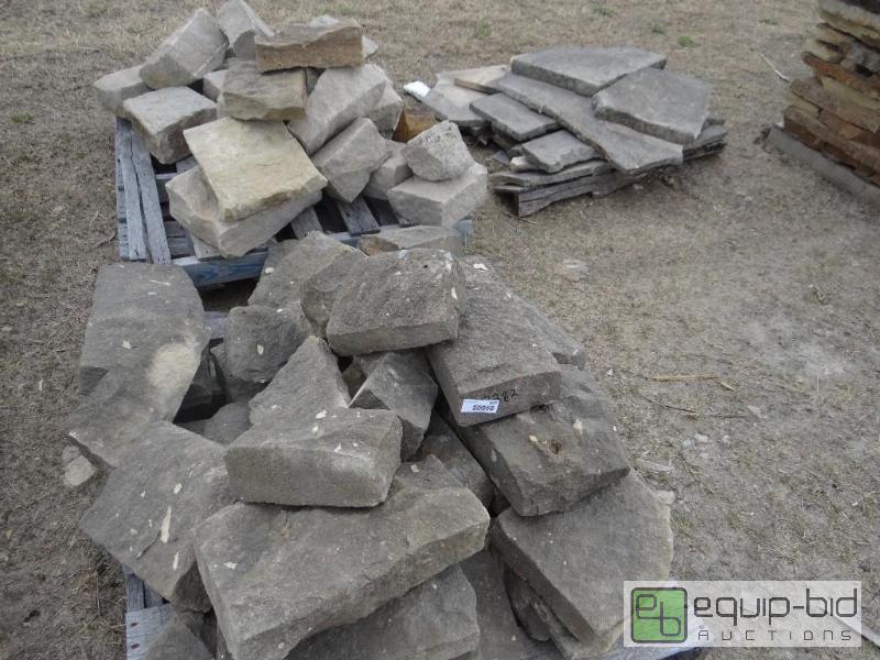 lot 2282 image: 3 Pallets of various size landscape stoneroc...