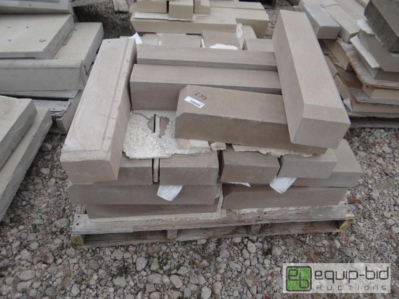 lot 2313 image: 5 Pallets of various size landscape stoneroc...