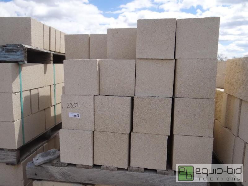 lot 2351 image: Pallet of &nbspblockbuilding block.  Skid...