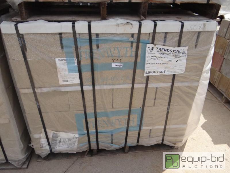 lot 2357 image: Pallet of new trendstone cinder blockbuildin...