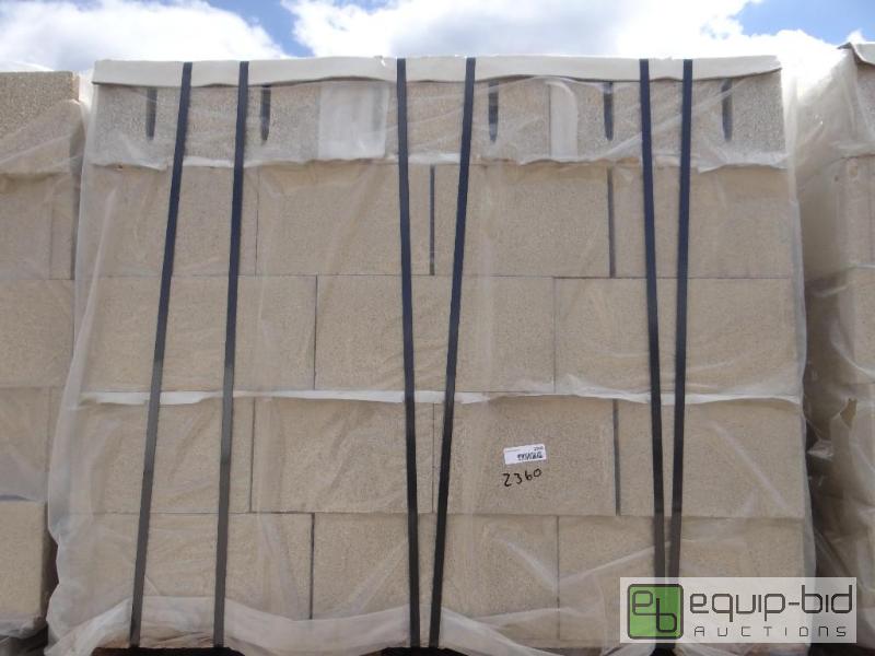 lot 2360 image: Pallet of new trendstone cinder blockbuildin...