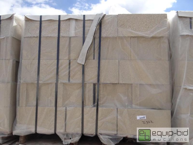 lot 2362 image: Pallet of new trendstone cinder blockbuildin...