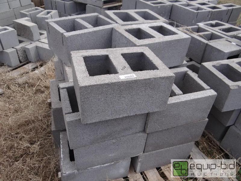 lot 2368 image: 2 Pallet of &nbspblockbuilding block.&nbsp...