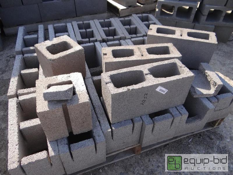 lot 2524 image: 2 partial Pallet of cinder blockbuilding blo...