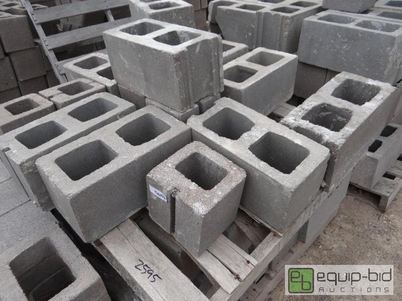 lot 2595 image: 1 Pallet of cinder blockbuilding block.  S...