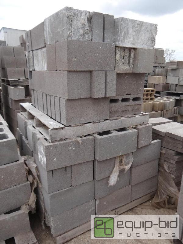 lot 2597 image: 2 Pallet of cinder blockbuilding block.  S...