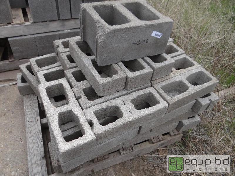 lot 2606 image: 1 Pallet of cinder blockbuilding block.  S...