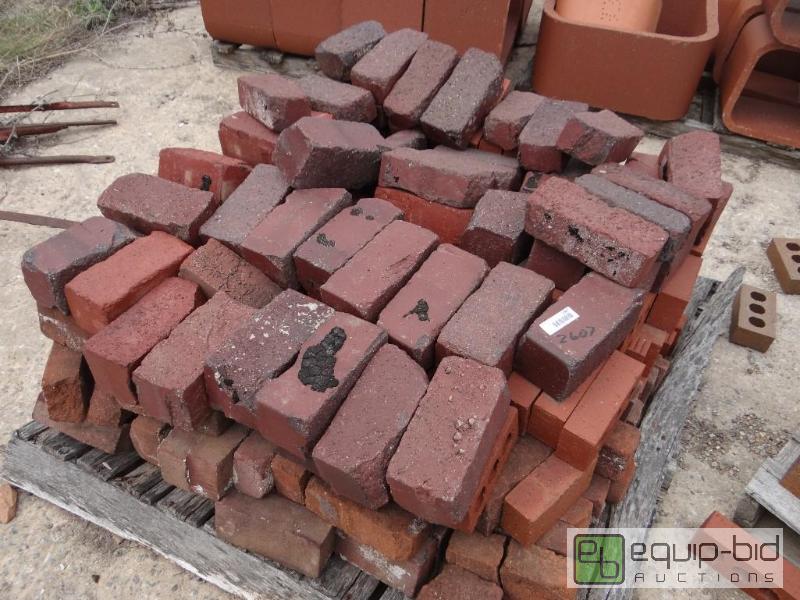 lot 2607 image: 1 Pallet of brickbuilding block.  Skid loa...