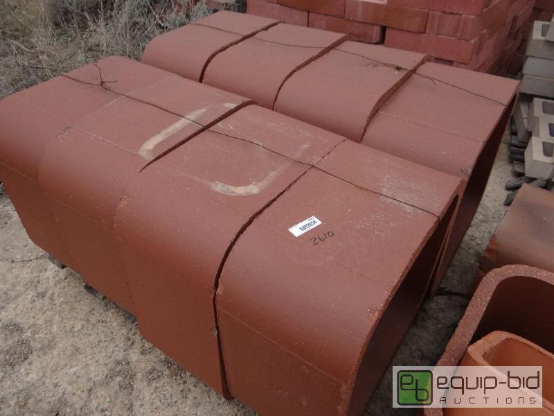 lot 2610 image: 1 Pallet of blockbuilding block.  Skid loa...