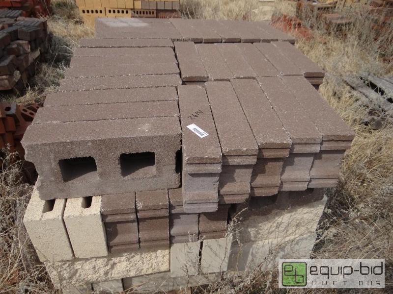 lot 2614 image: 1 Pallet of cinder blockbuilding block.  S...