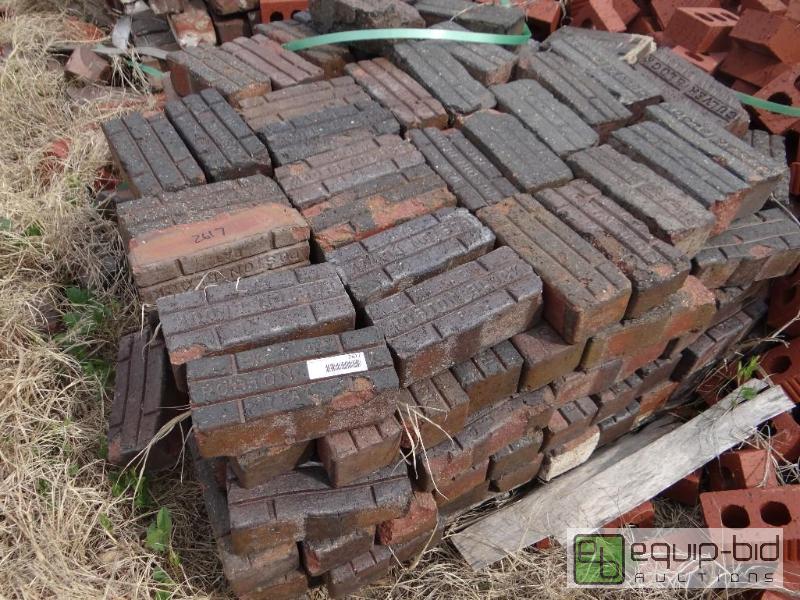 lot 2617 image: 1 Pallet of street brickbuilding block.  Sk...