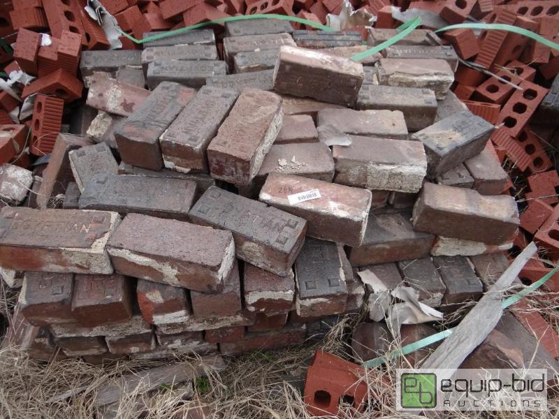 lot 2619 image: 1 Pallet of street brickbuilding block.  S...