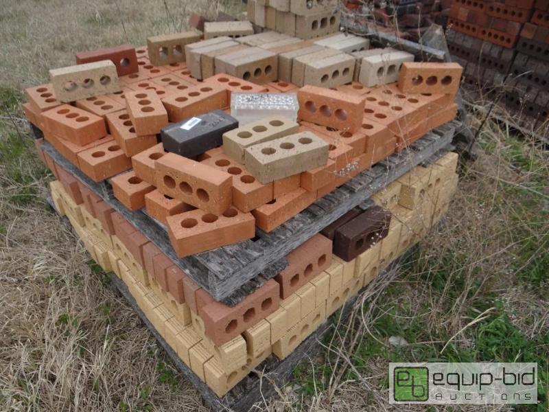 lot 2627 image: 1 Pallet of brickbuilding block.  Skid loa...